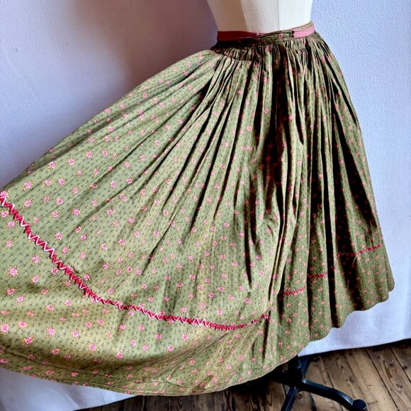 Hand Made Green & Pink Sprig Print Floral Cotton Full Folk Dance Skirt - Picture 2 of 12
